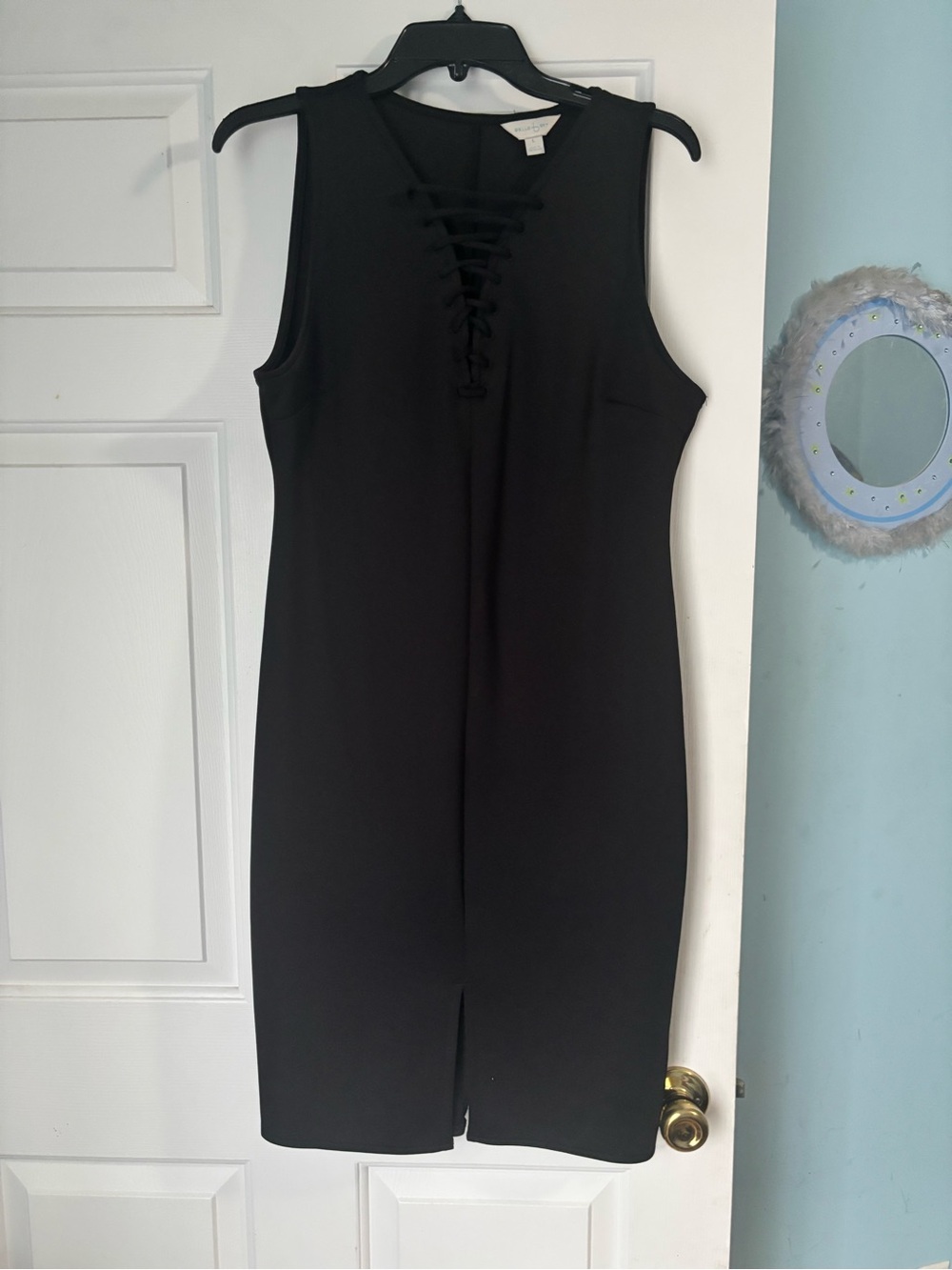 belle sky Black Sleeveless Lace-Up Sheath Mini Dress